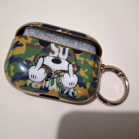 Camo Mickey Mouse Airpod Pro case- New in package - Picture 1 of 1